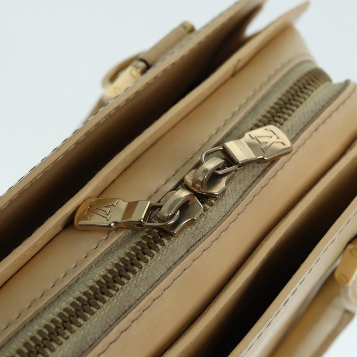 Louis Vuitton Pont Neuf Ecru Leather Handbag