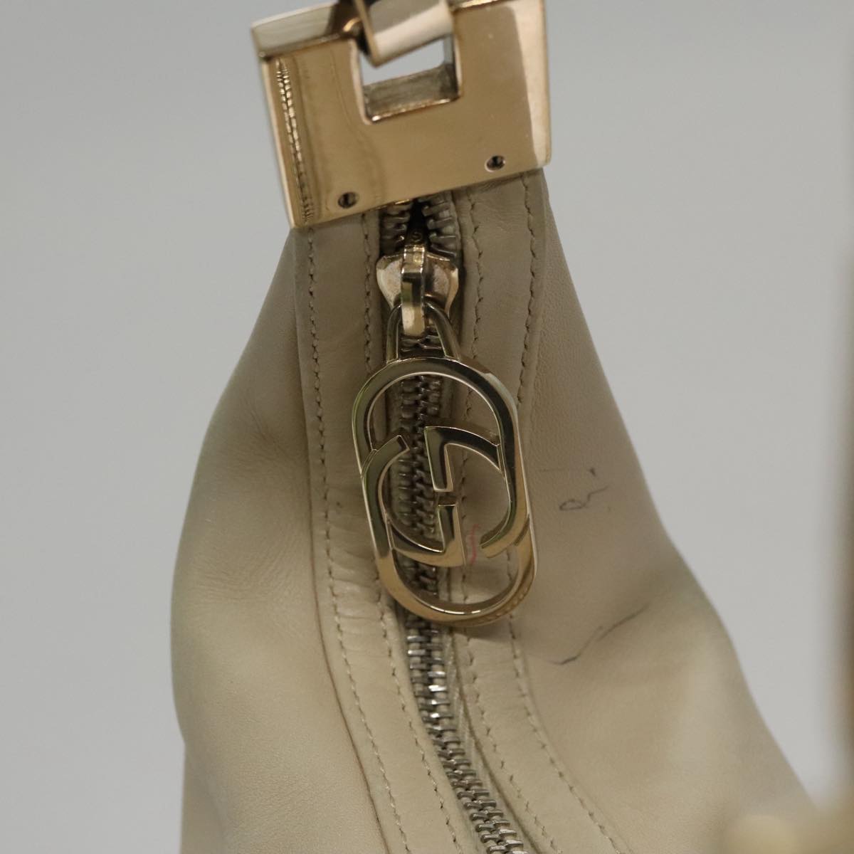 Gucci Hobo Beige Leather Shoulder Bag