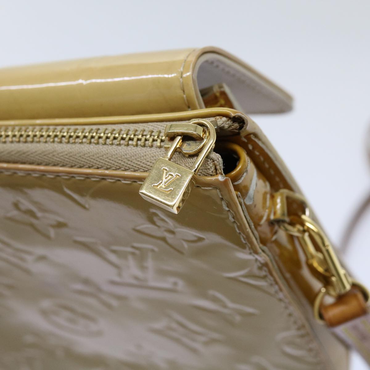 Louis Vuitton Mott Beige Patent Leather Clutch Bag