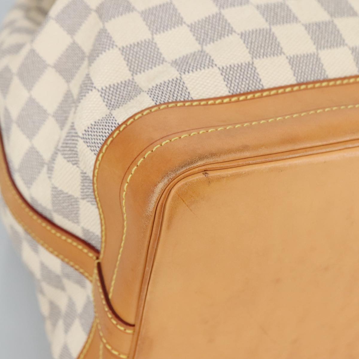 Louis Vuitton Noe White Canvas Shoulder Bag