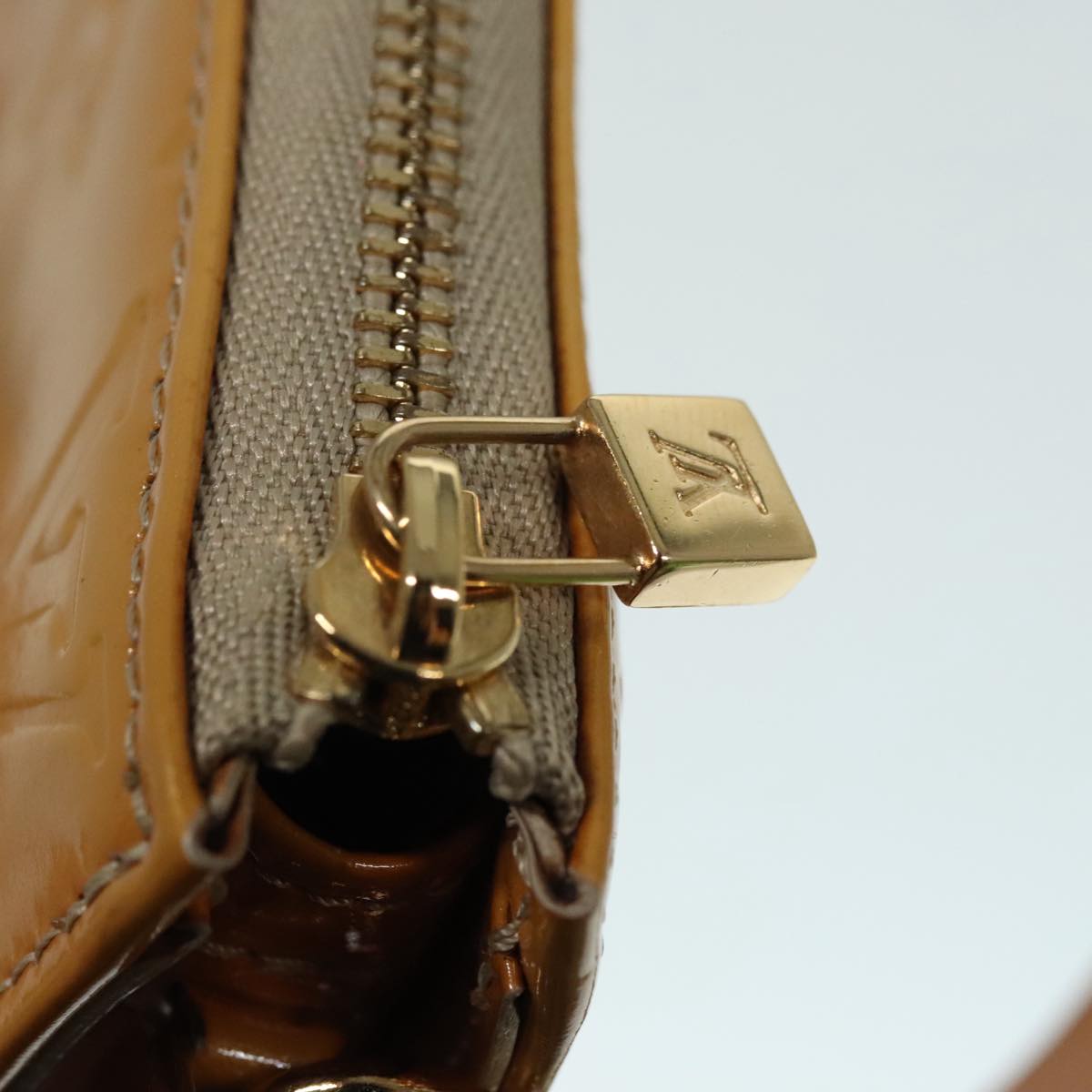 Louis Vuitton Lexington Beige Patent Leather Clutch Bag
