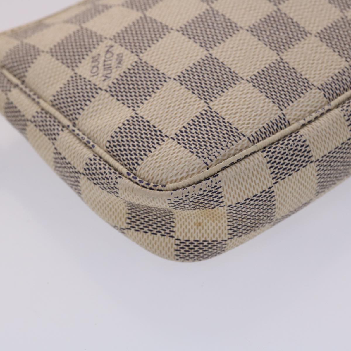 Louis Vuitton Pochette Accessoires White Canvas Clutch Bag