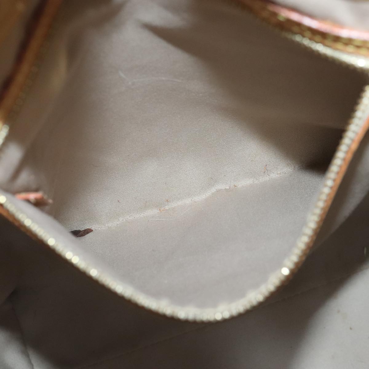 Louis Vuitton Reade Beige Patent Leather Tote Bag