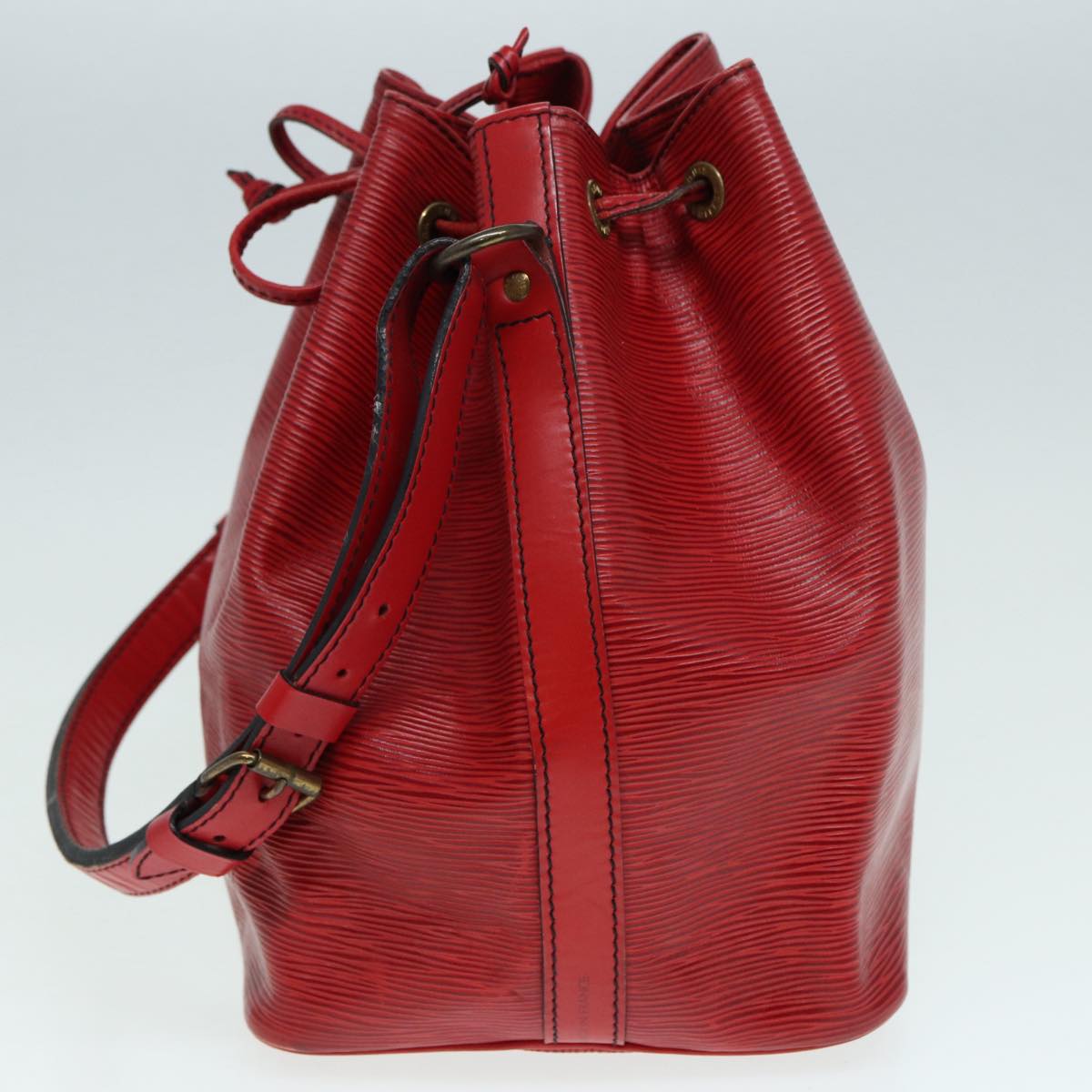 Louis Vuitton Petit Noé Red Leather Shoulder Bag