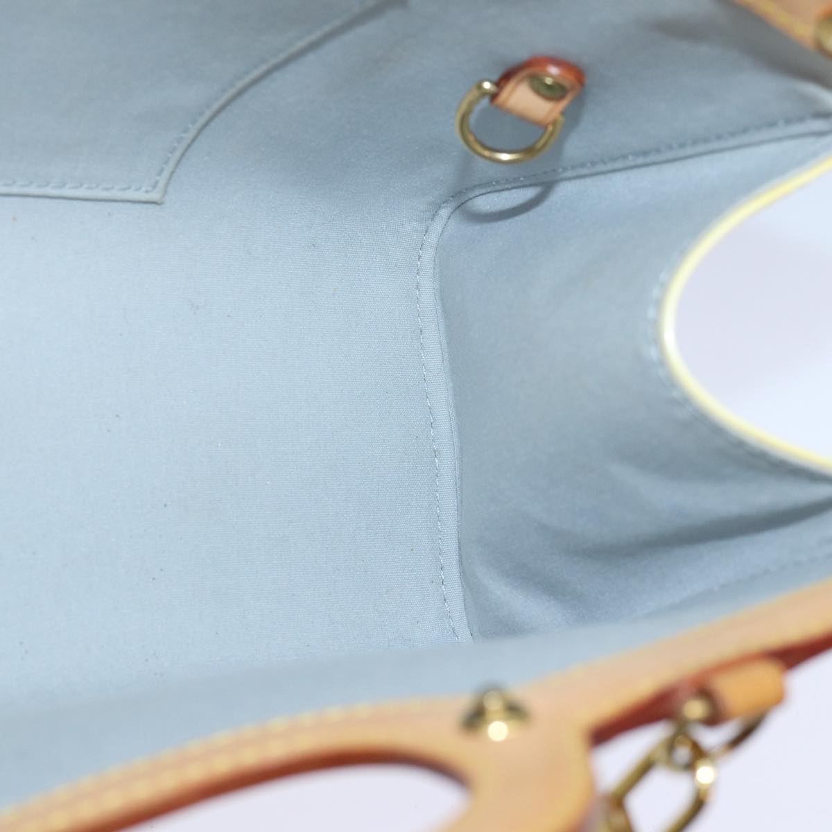 Louis Vuitton Roxbury Beige Patent Leather Handbag