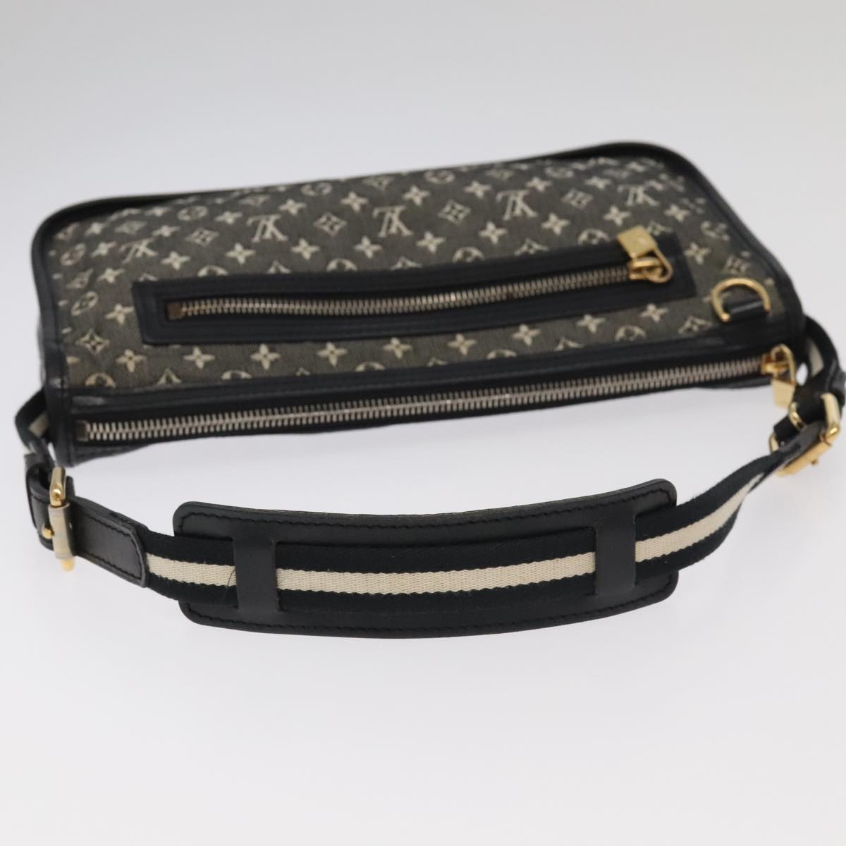 Louis Vuitton Pochette Black Canvas Shoulder Bag