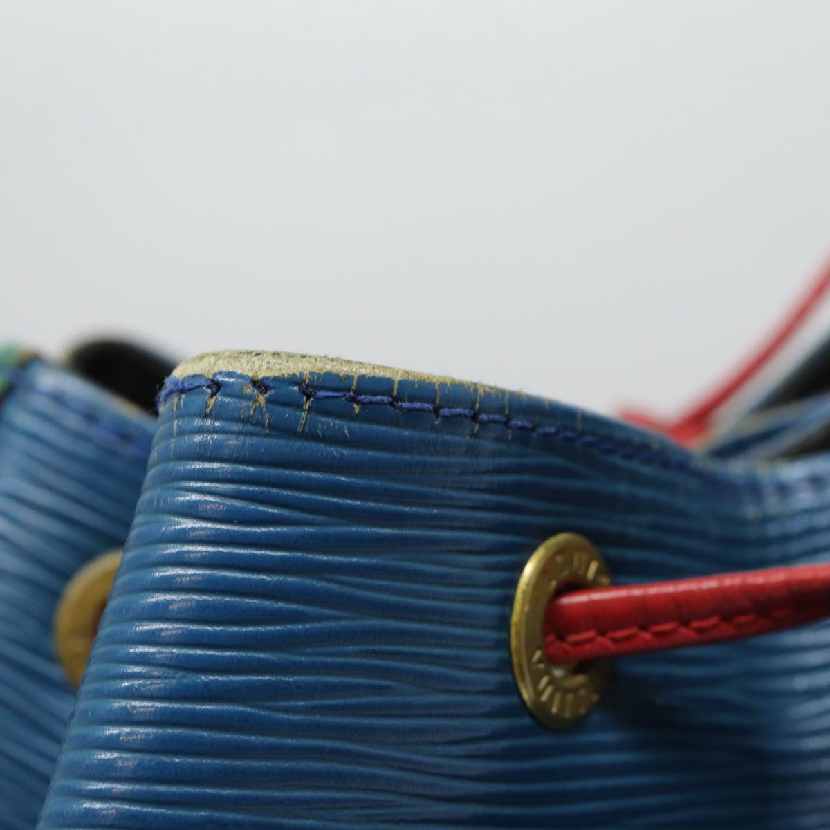 Louis Vuitton Noe Blue Leather Shoulder Bag