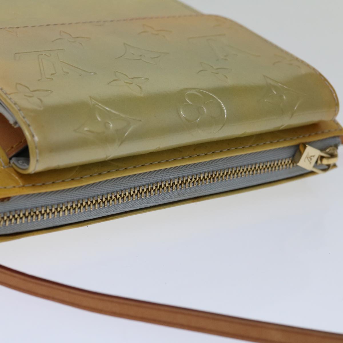 Louis Vuitton Mott Beige Patent Leather Clutch Bag