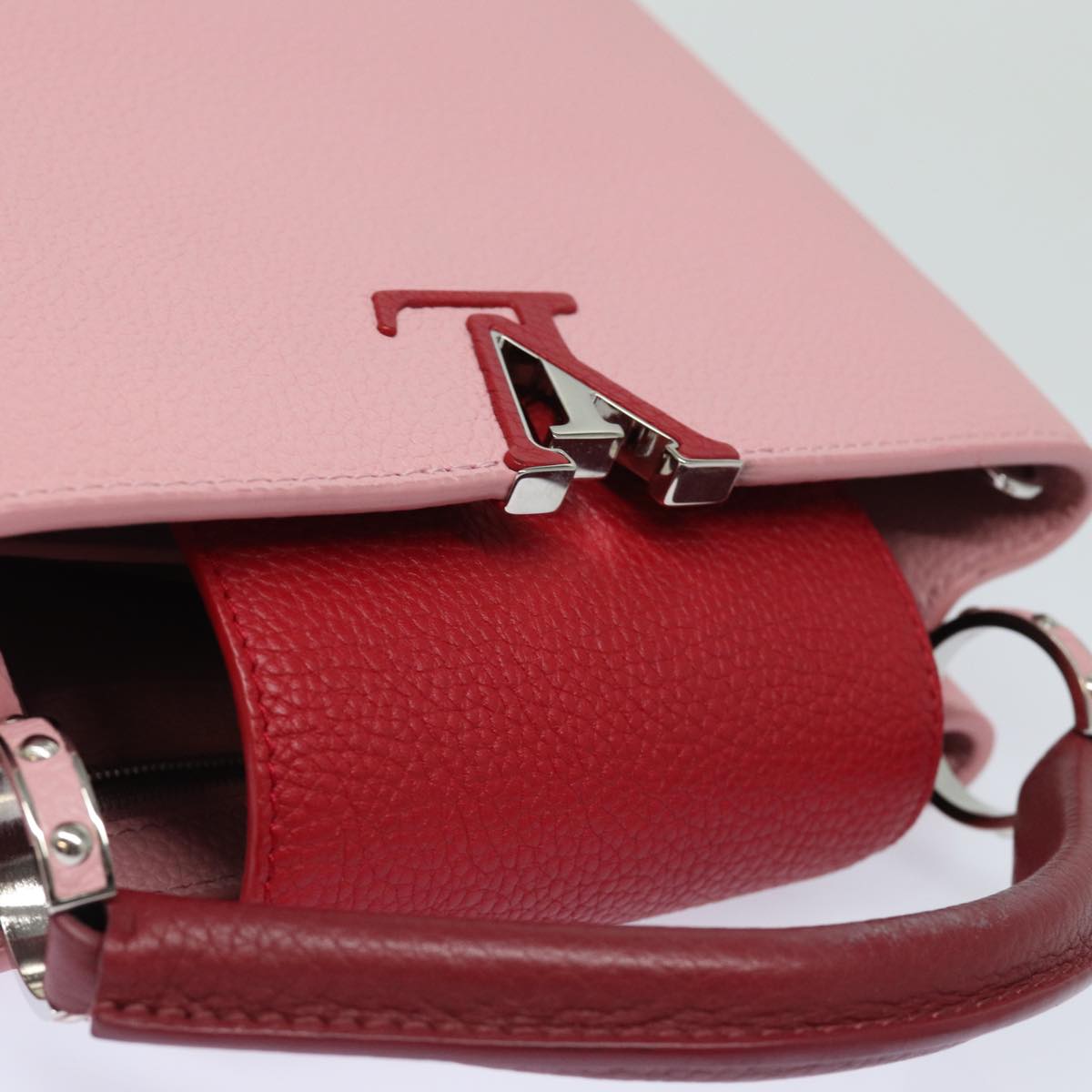 Louis Vuitton Capucines Pink Leather Handbag