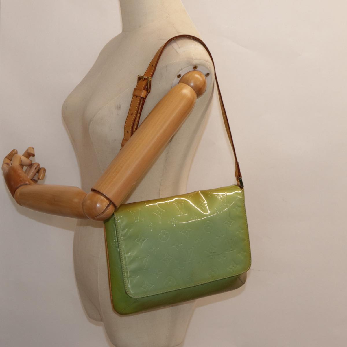 Louis Vuitton Thompson Street Green Patent Leather Shoulder Bag