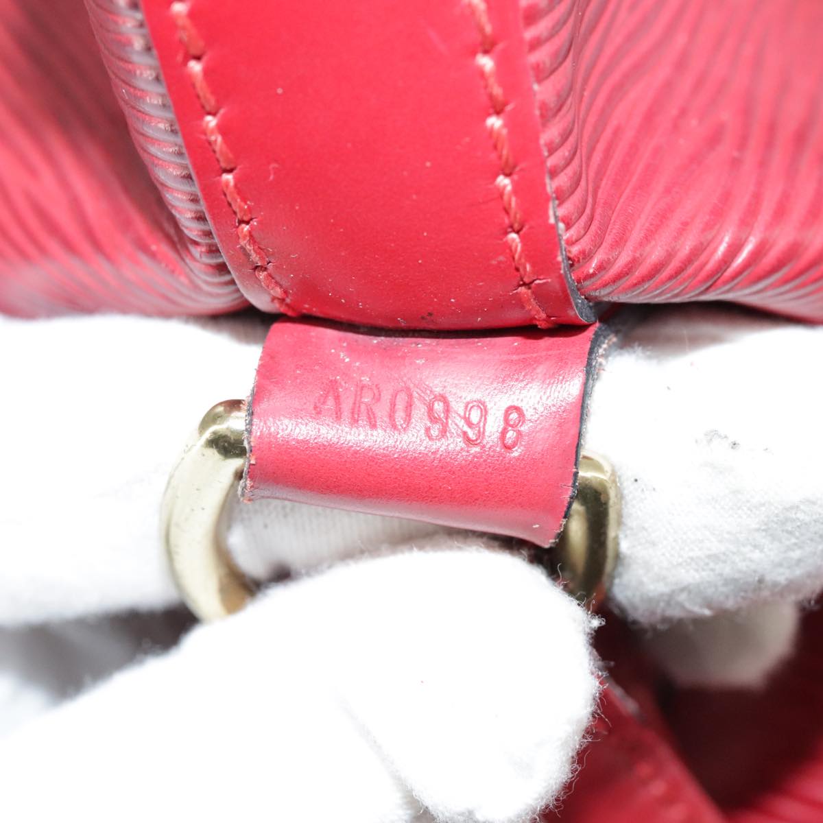 Louis Vuitton Petit Noé Red Leather Shoulder Bag
