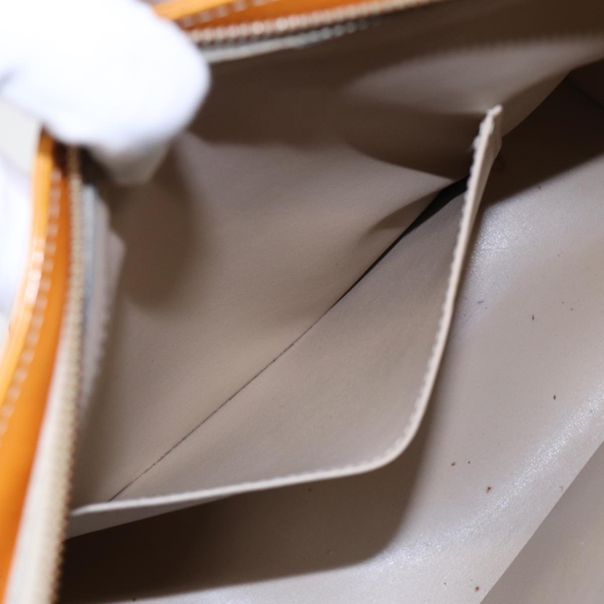 Louis Vuitton Houston Beige Patent Leather Handbag