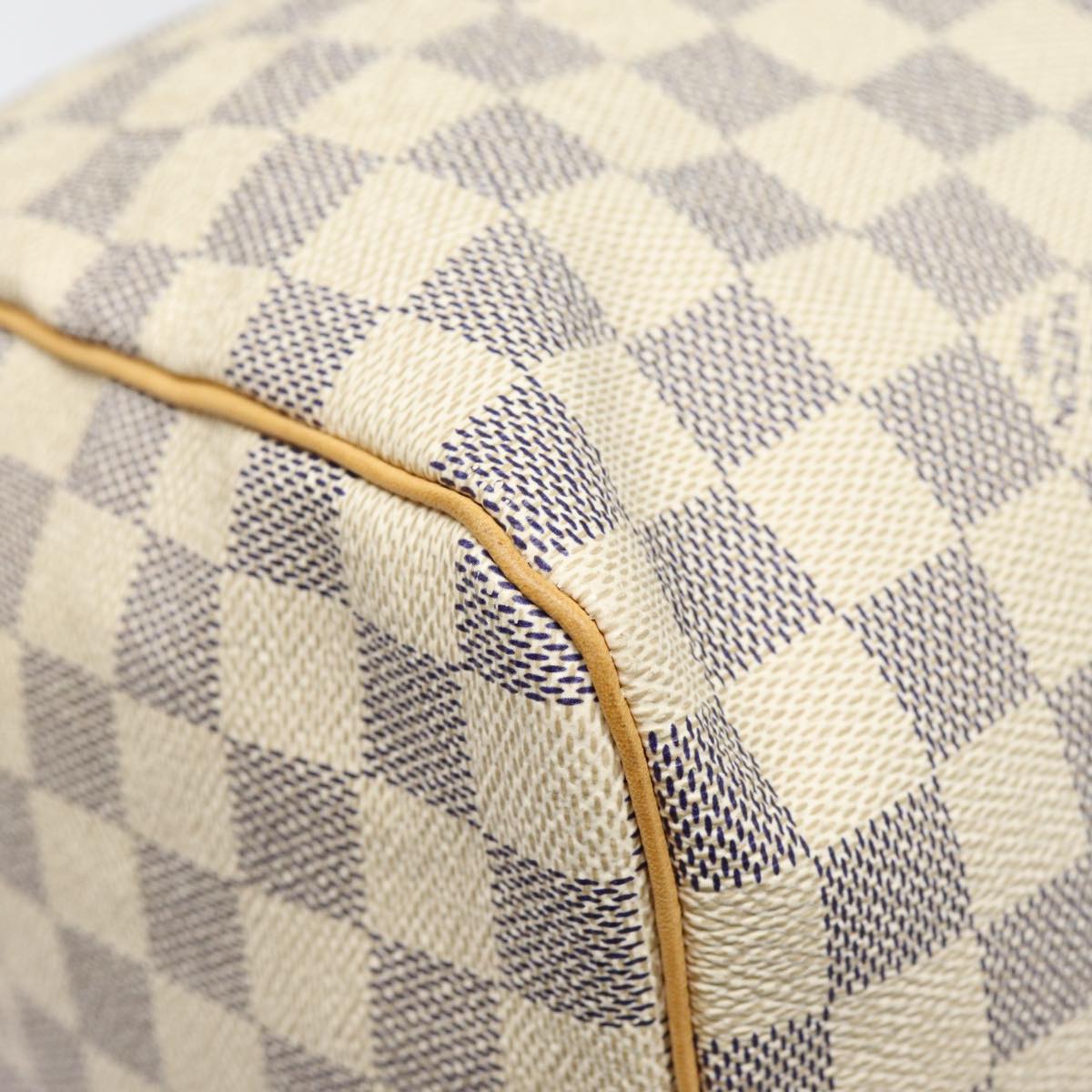 Louis Vuitton Speedy 30 White Canvas Handbag