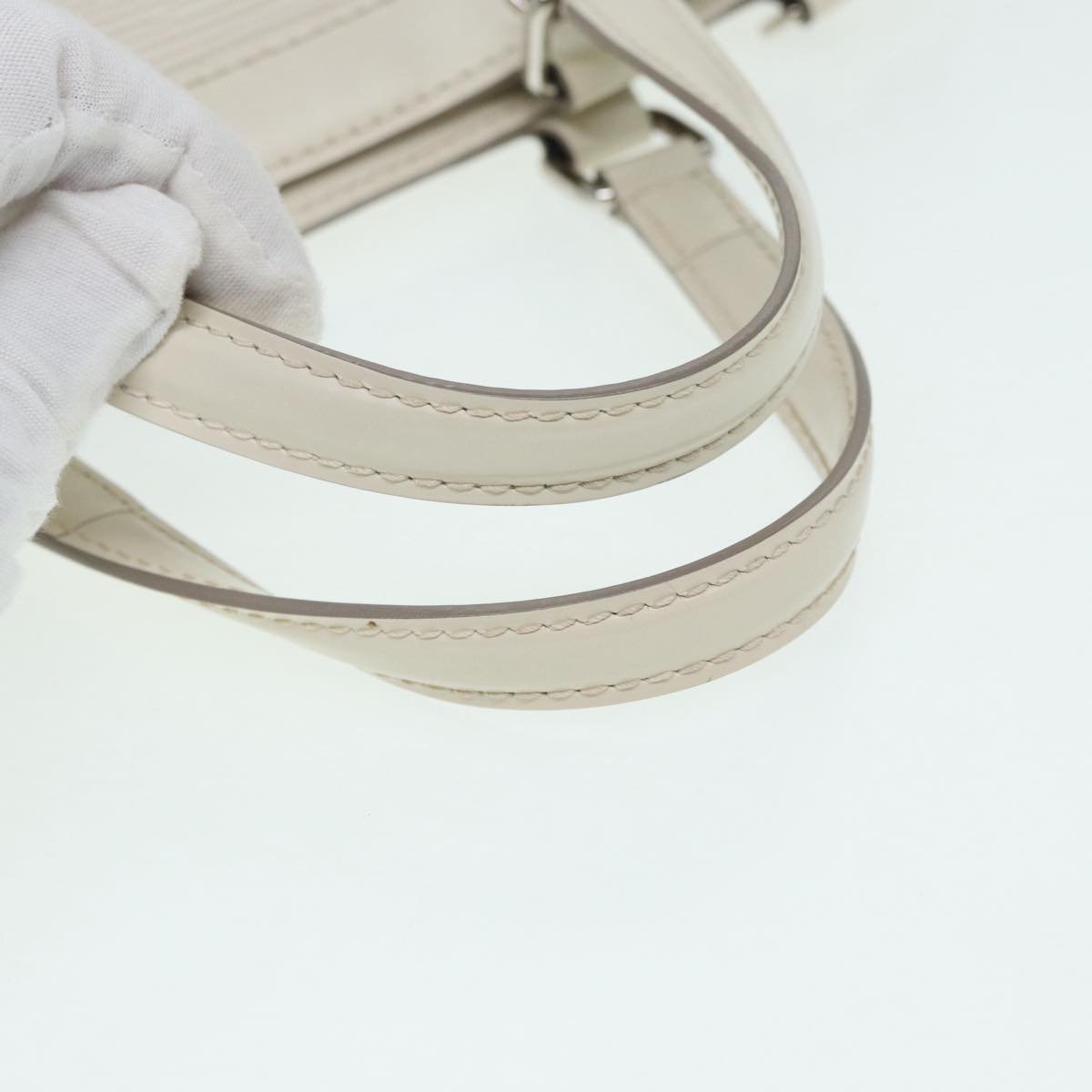 Louis Vuitton Blair White Leather Handbag