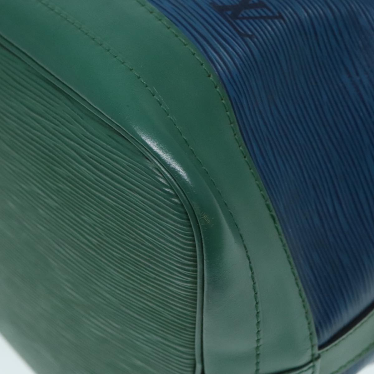 Louis Vuitton Noé Blue Leather Shoulder Bag