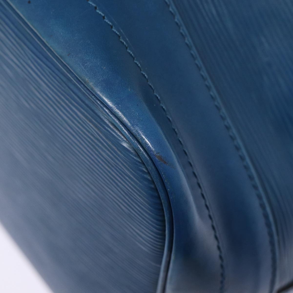Louis Vuitton Noé Blue Leather Shoulder Bag