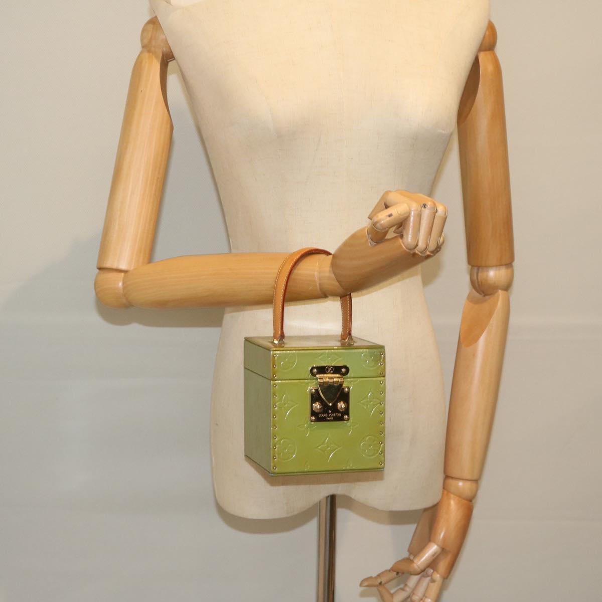 Louis Vuitton Bleecker Green Patent Leather Clutch Bag