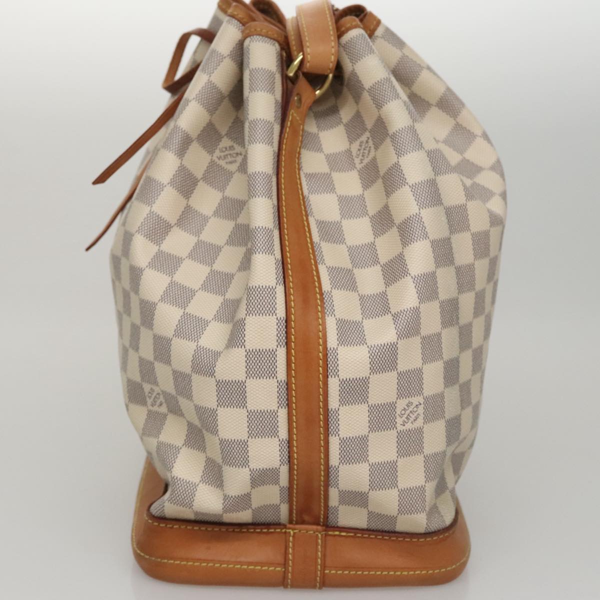 Louis Vuitton Noé White Canvas Shoulder Bag