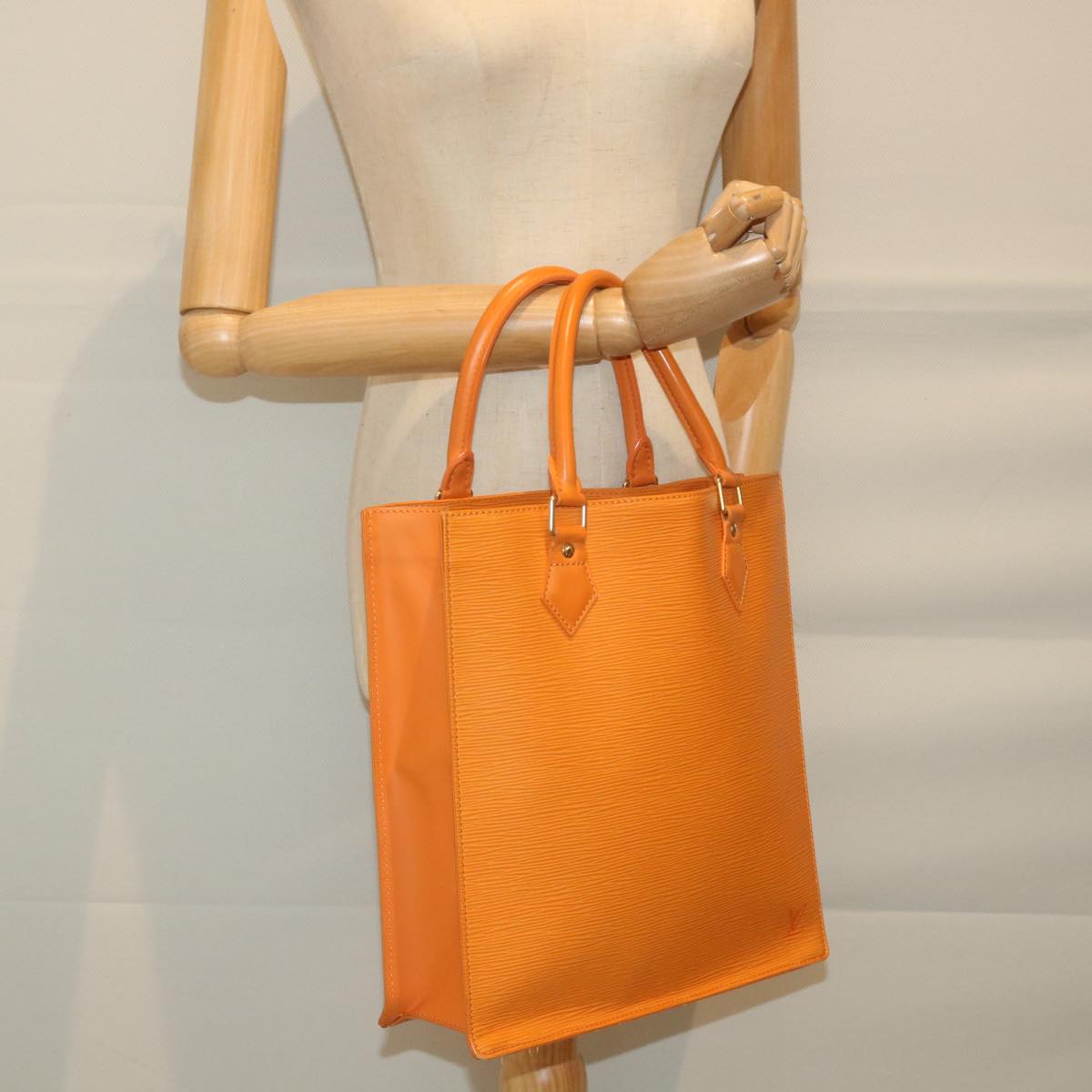 Louis Vuitton Sac Plat Orange Leather Handbag