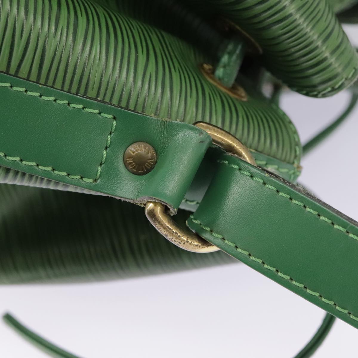 Louis Vuitton Noé Green Leather Shoulder Bag