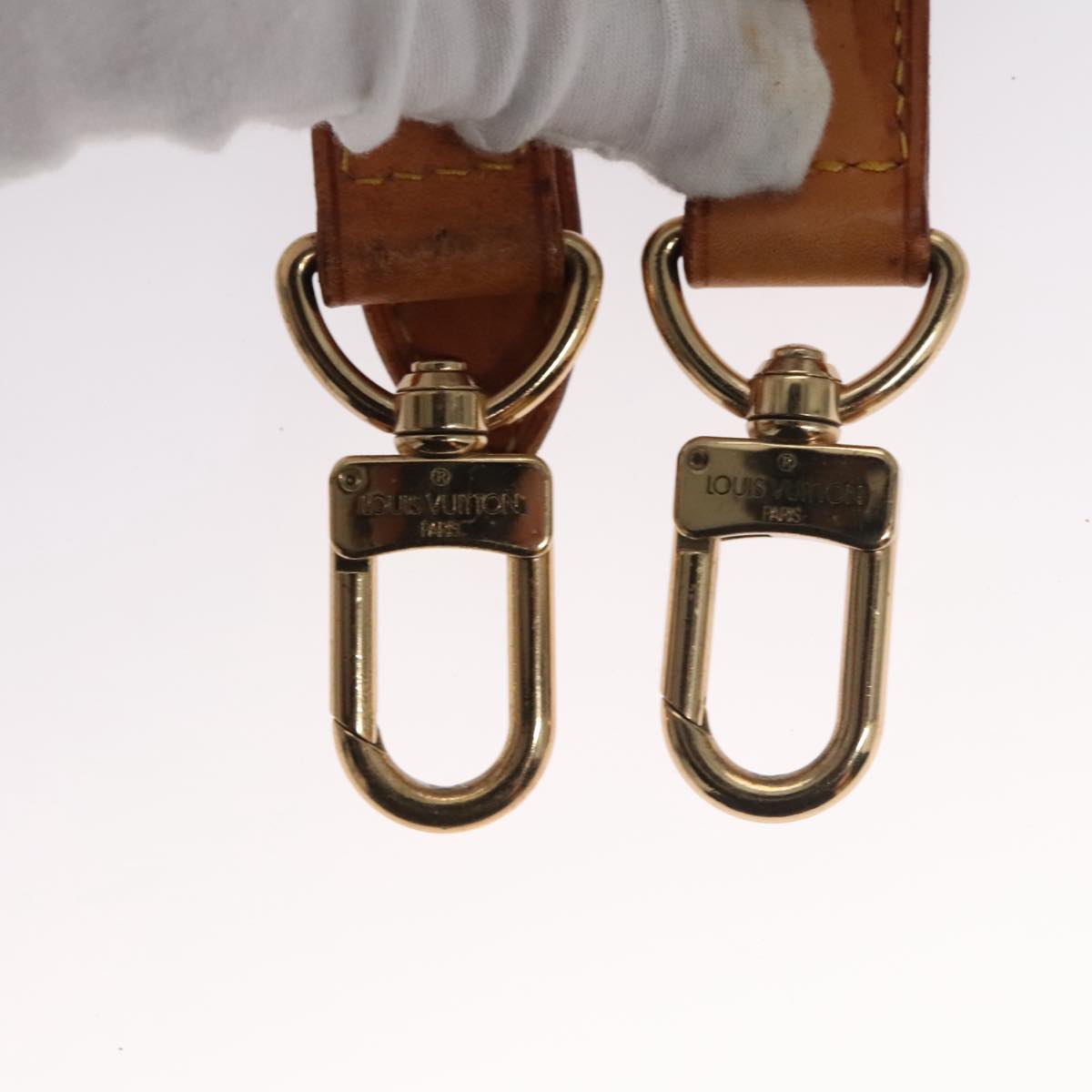 Louis Vuitton Shoulder Strap Beige Leather Bag Jewelry