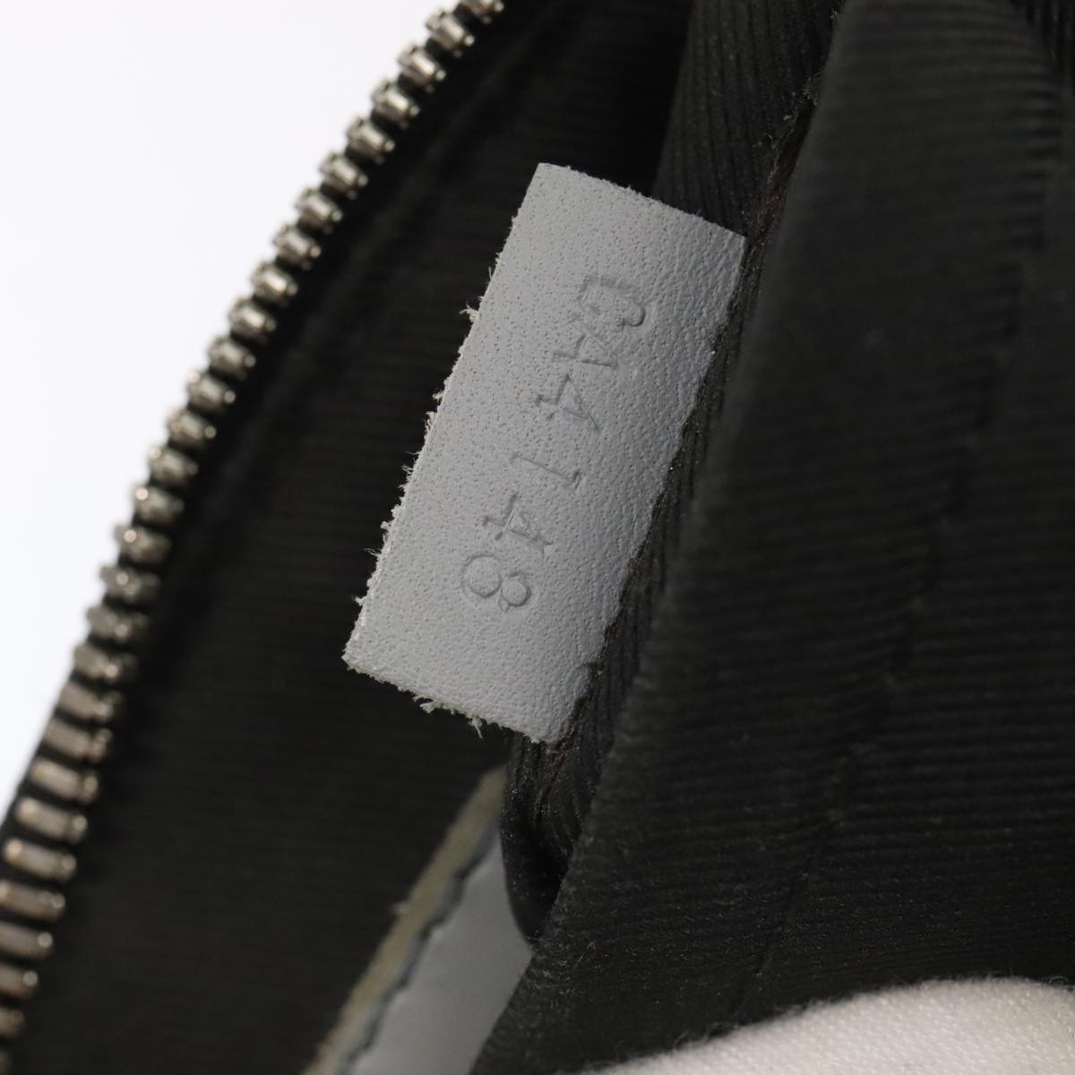 Louis Vuitton Messenger Silver Leather Shoulder Bag
