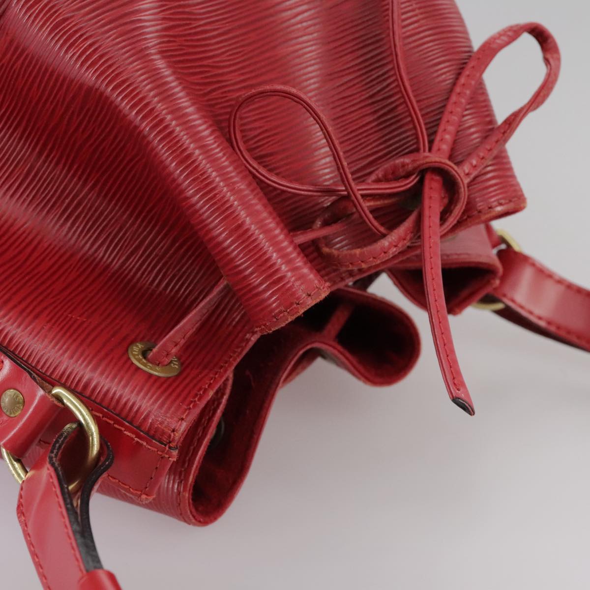 Louis Vuitton Petit Noé Red Leather Shoulder Bag