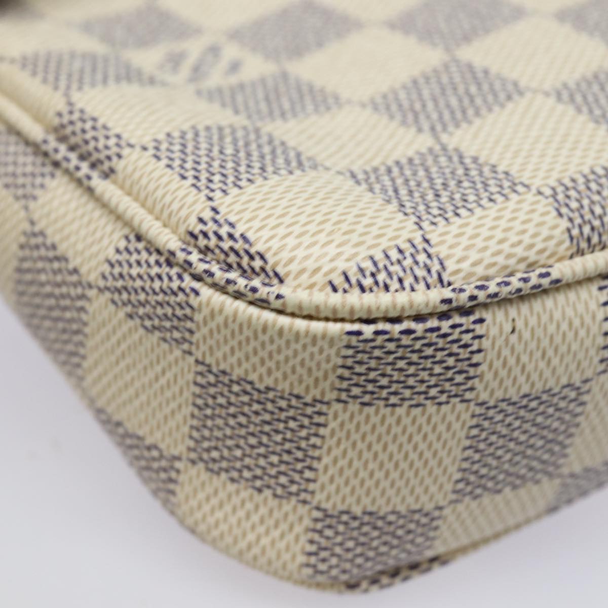 Louis Vuitton Pochette Accessoires White Canvas Clutch Bag