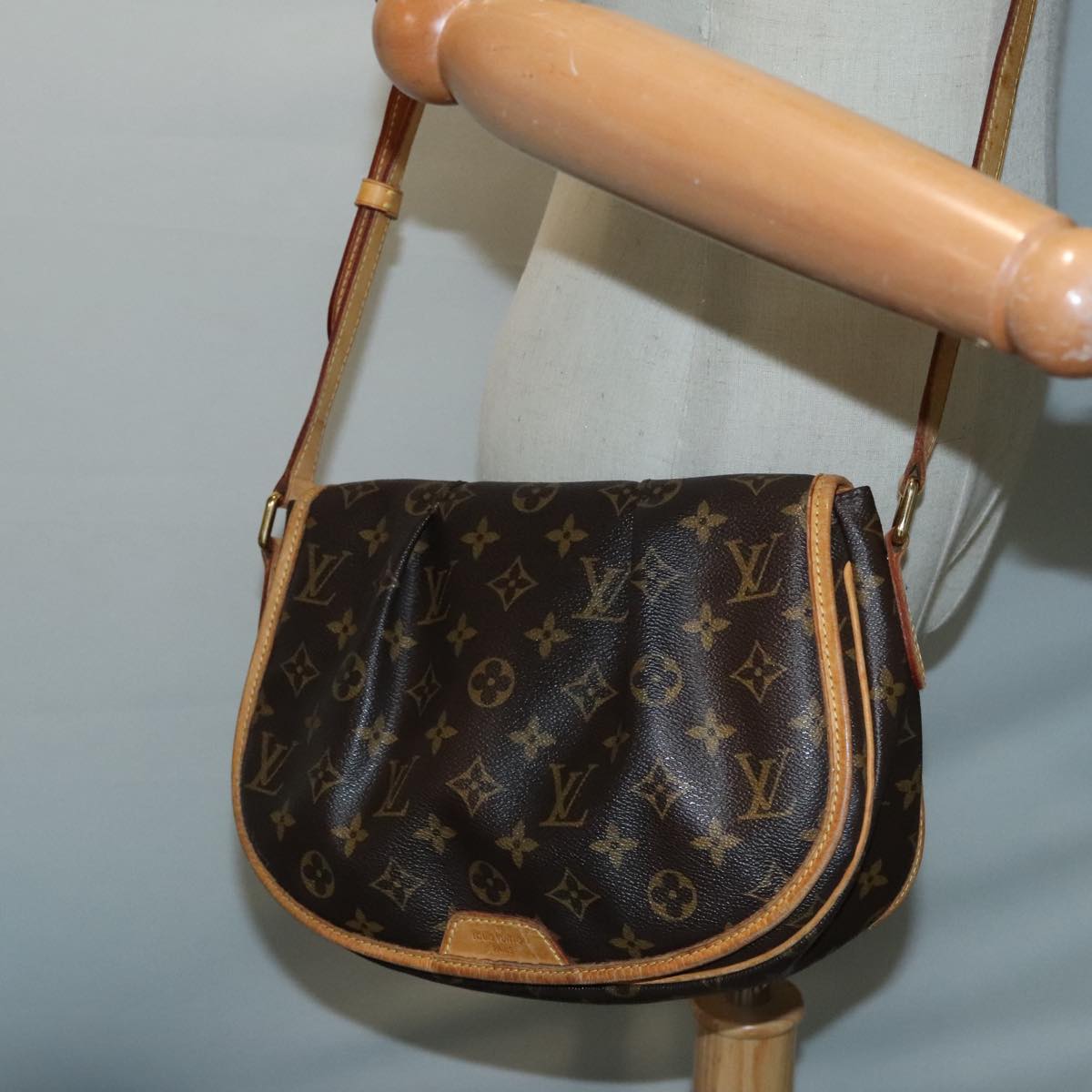 Louis Vuitton Menilmontant Brown Canvas Shoulder Bag