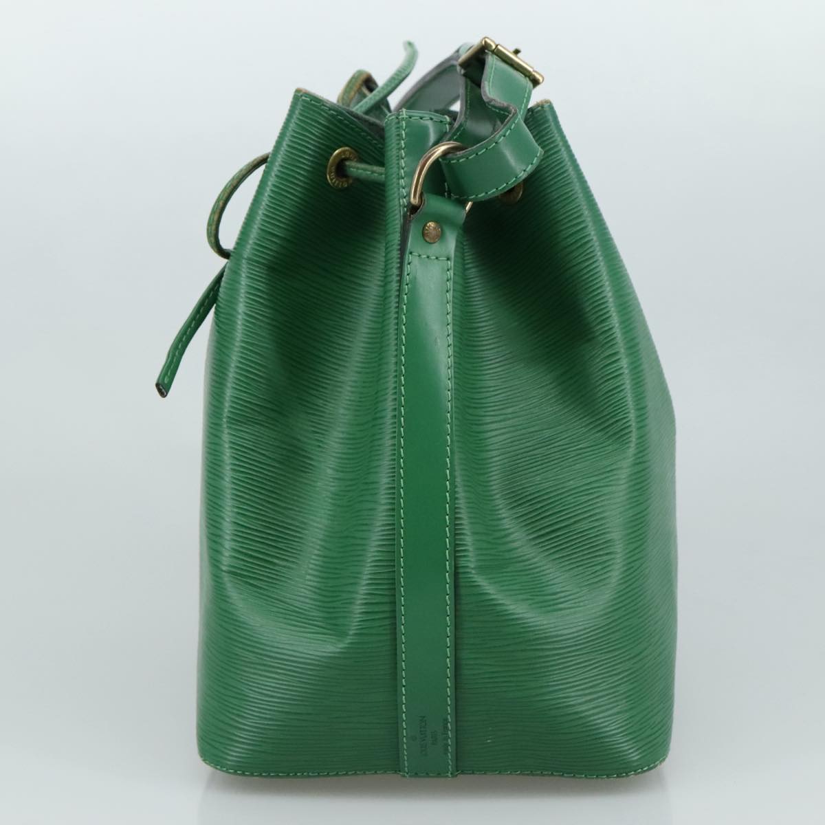 Louis Vuitton Noé Green Leather Shoulder Bag