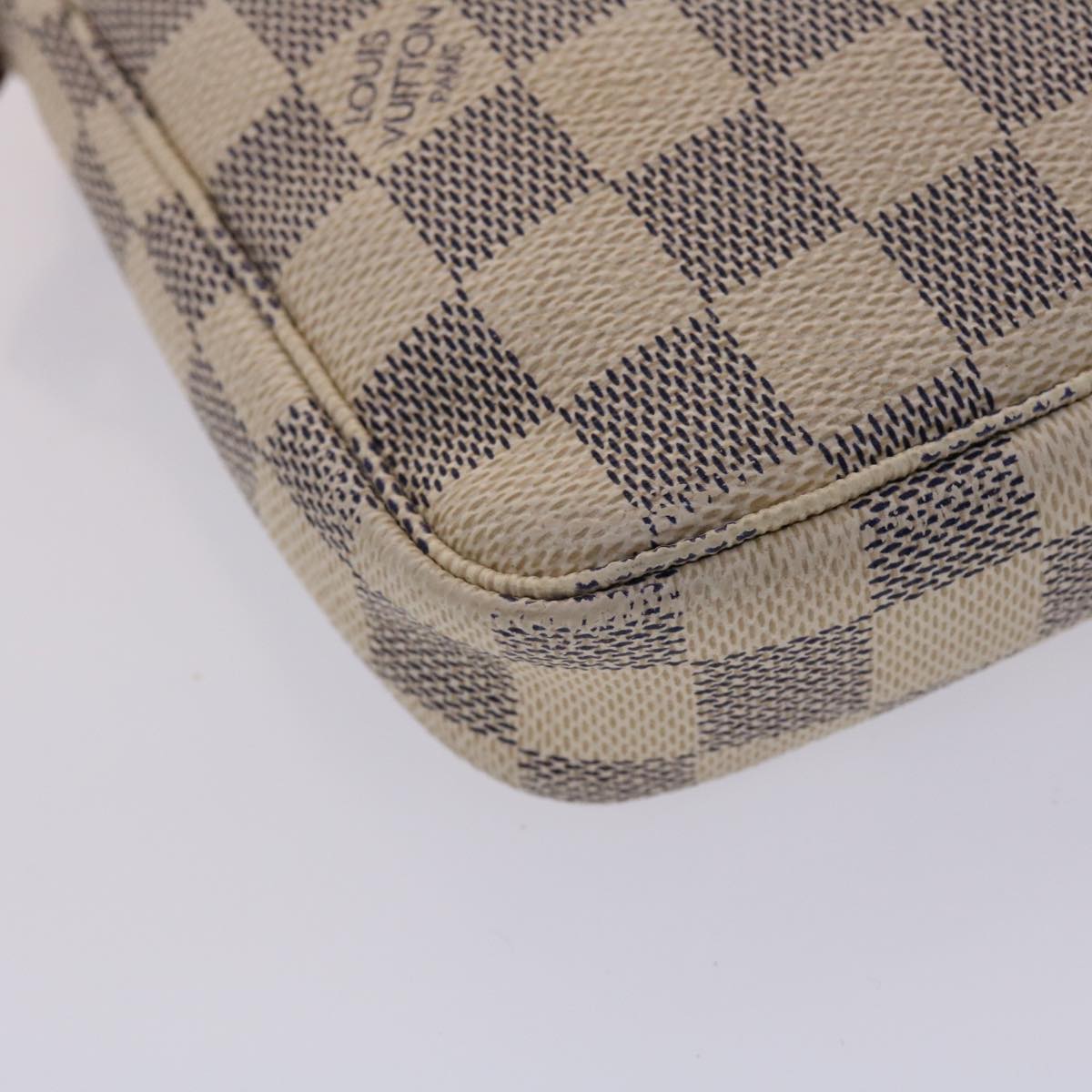 Louis Vuitton Pochette Accessoires White Canvas Clutch Bag