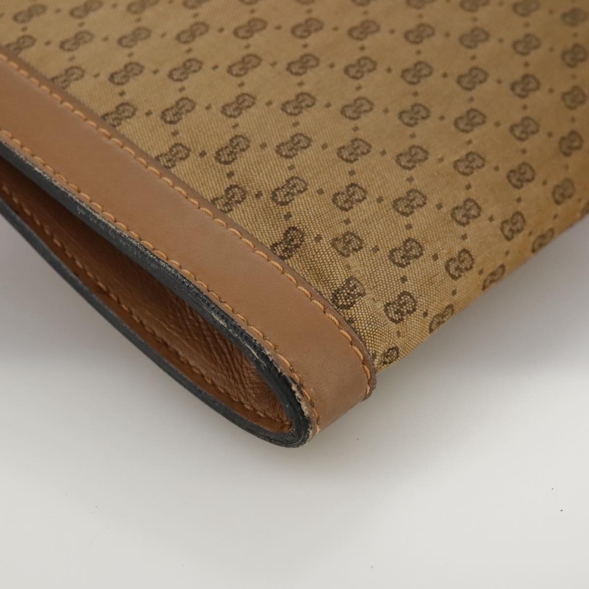 Gucci Micro Small Gg Canvas Beige Canvas Clutch Bag