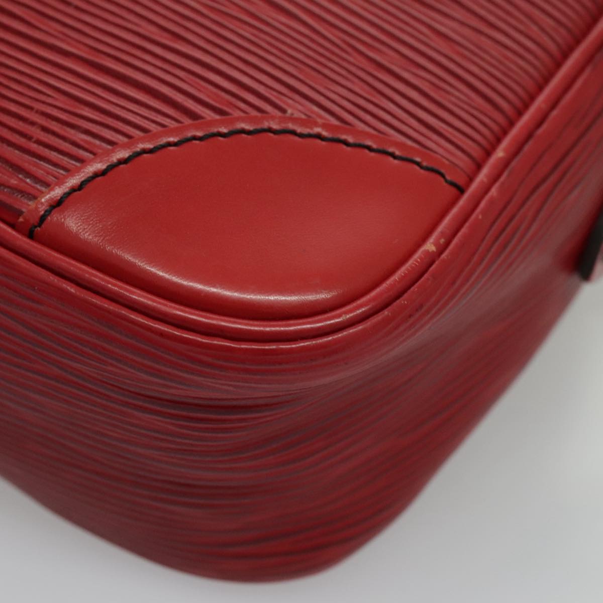 Louis Vuitton Trocadero 23 Red Leather Shoulder Bag