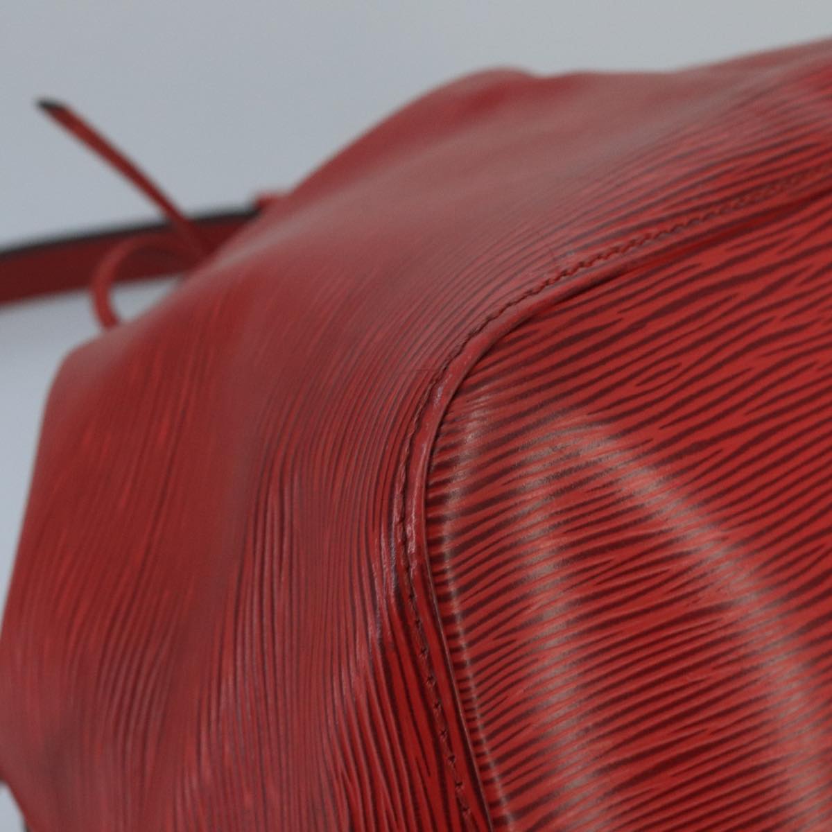 Louis Vuitton Noe Red Leather Shoulder Bag