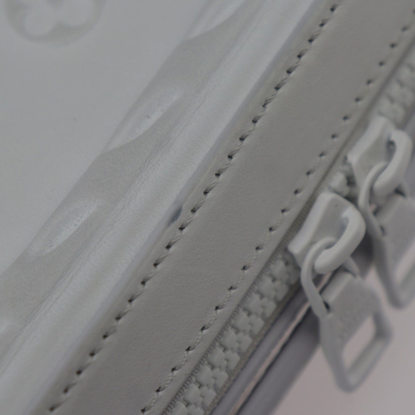 Louis Vuitton Blanc White Leather Handbag Shoulder Bag