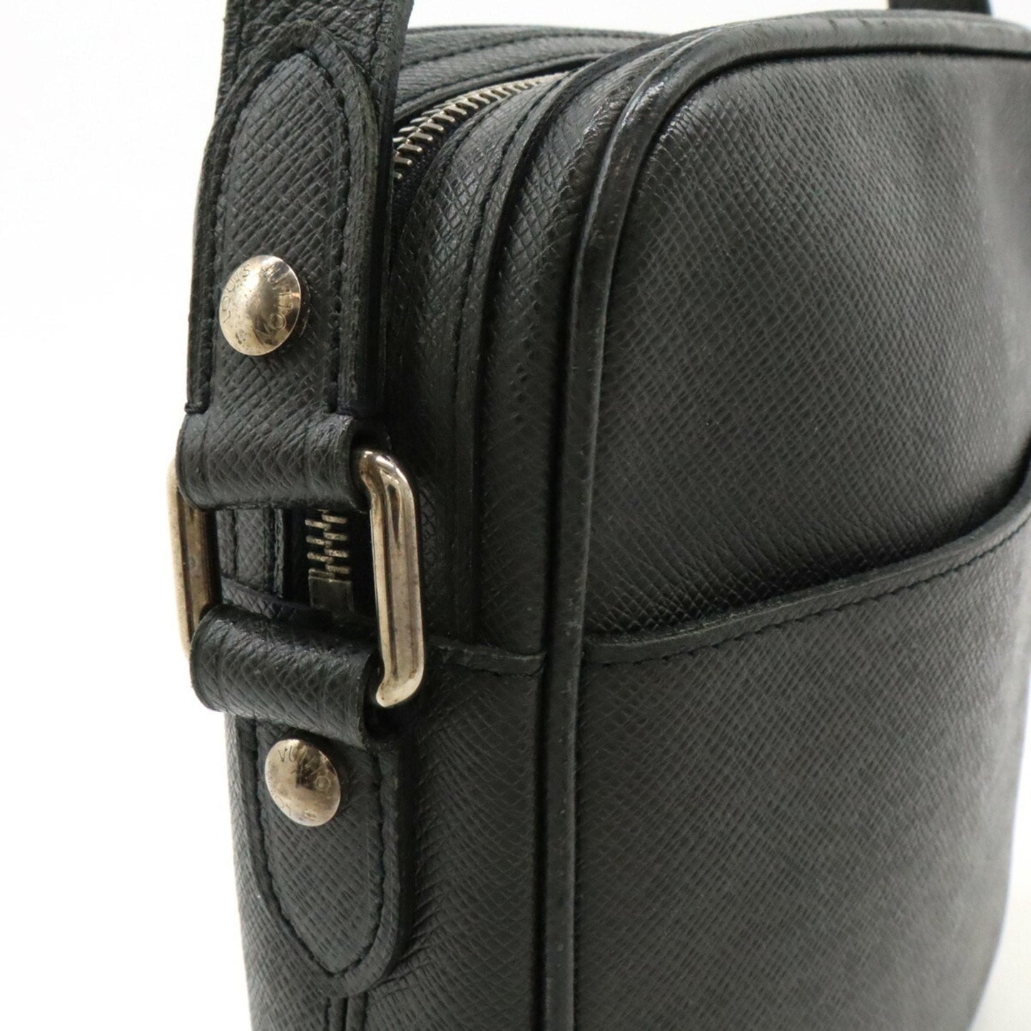 Louis Vuitton Ardoise Black Taiga Leather Shoulder Bag