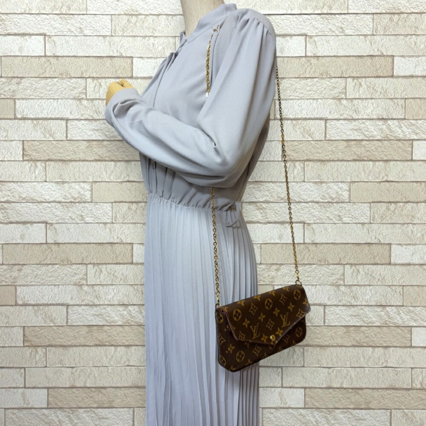 Louis Vuitton Brown Monogram Monogram Pochette Shoulder Bag