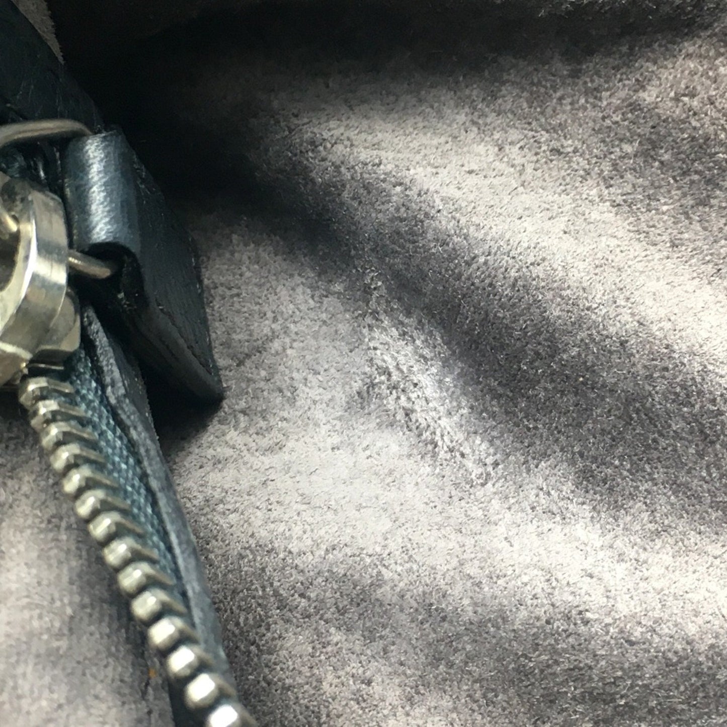 Gucci Gray Leather Shoulder Bag