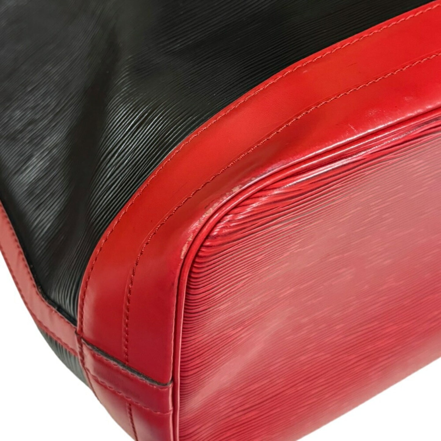 Louis Vuitton Black Red Color Epi Leather Shoulder Bag