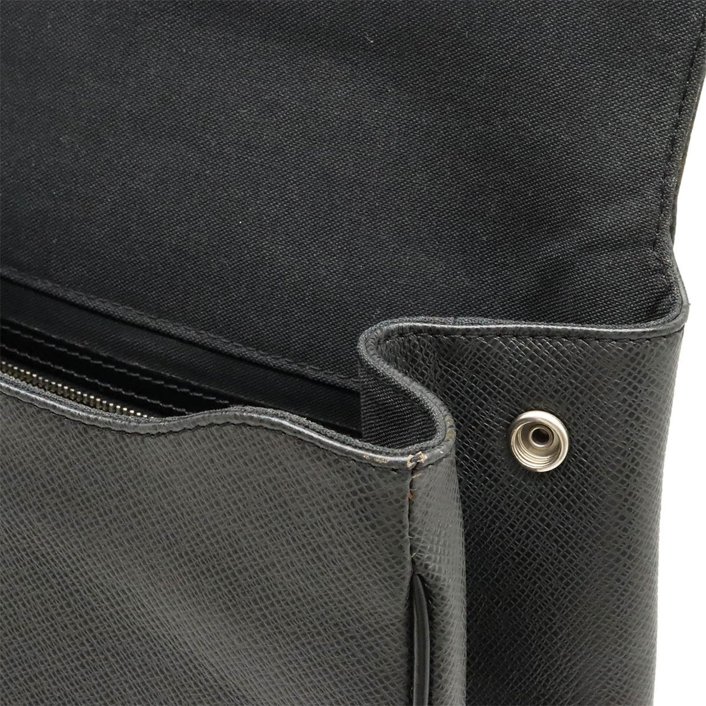 Louis Vuitton Taiga Ardoise Taiga Leather Backpack