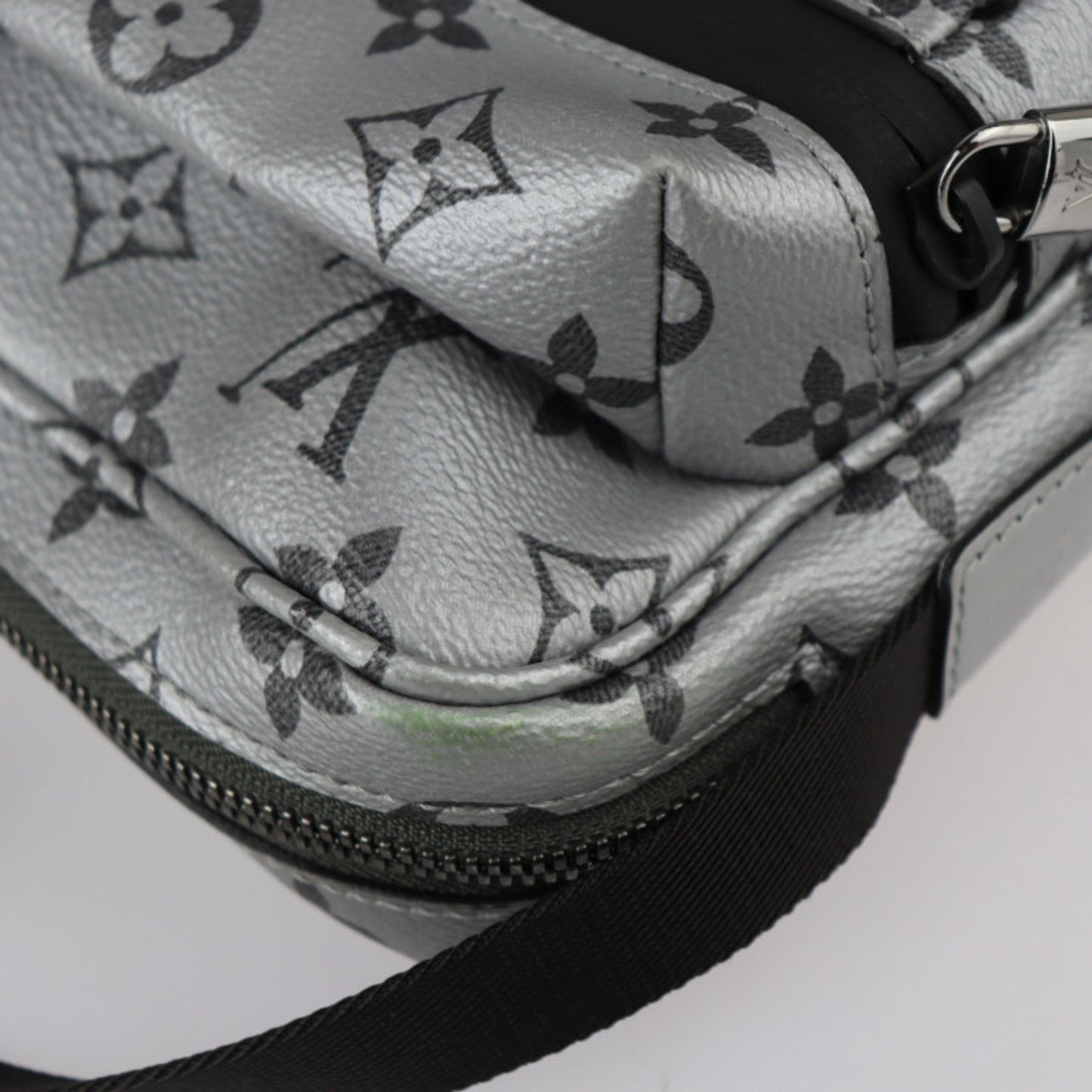 Louis Vuitton Black Monogram Monogram Handbag Shoulder Bag Tote Bag