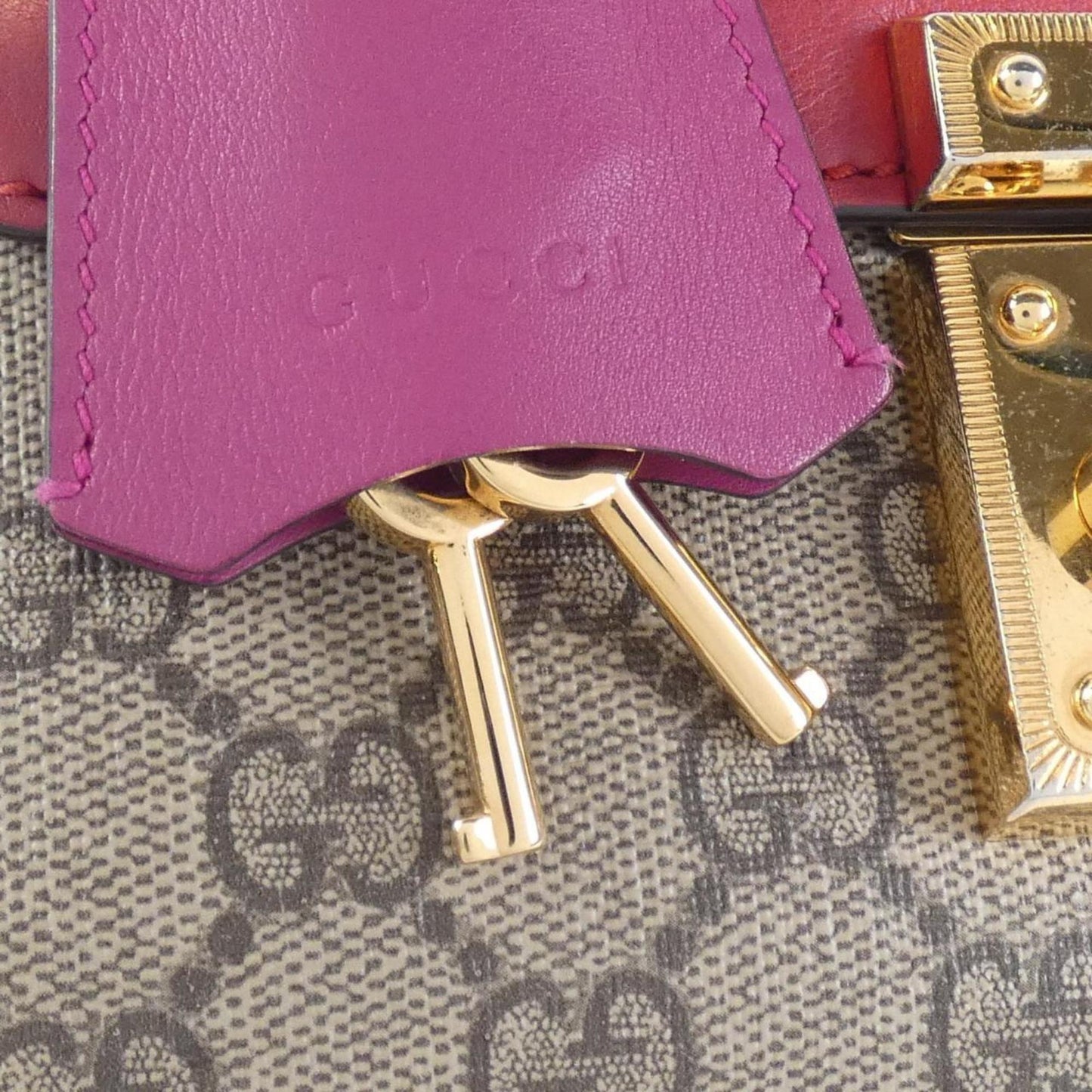 Gucci Beige Pink Gg Supreme Leather Shoulder Bag