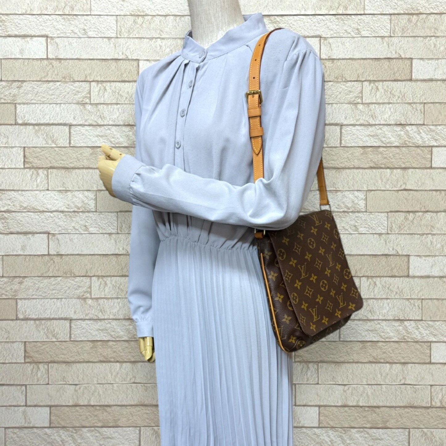 Louis Vuitton Brown Monogram Monogram Shoulder Bag