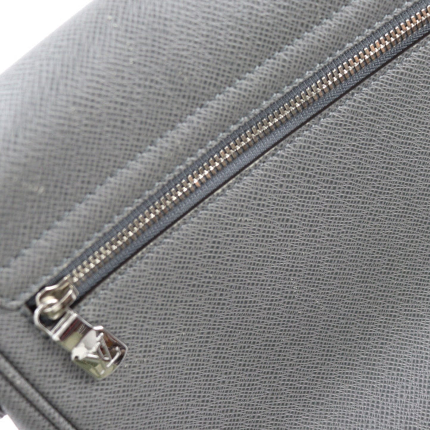 Louis Vuitton Glacier Taiga Leather Messenger Bag Shoulder Bag