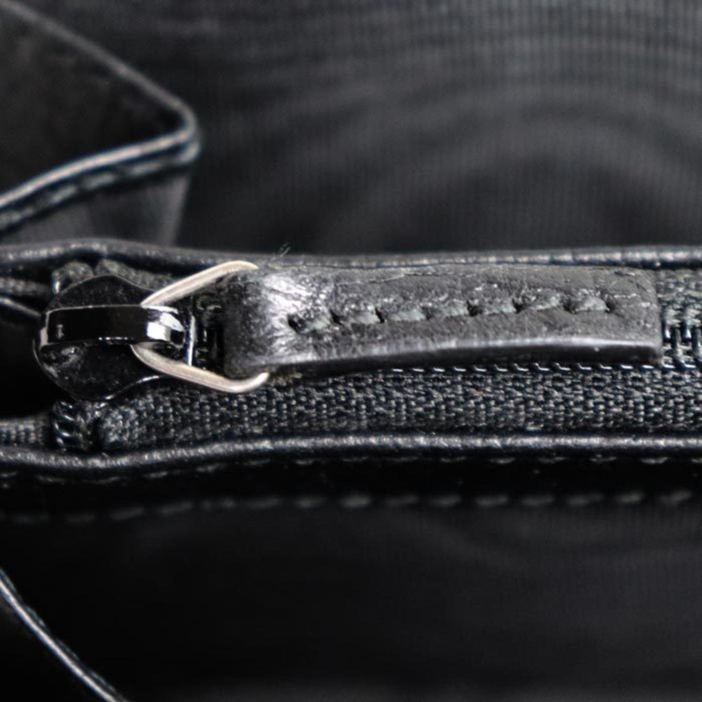 Gucci Black Leather Long Wallet (Bi-Fold)