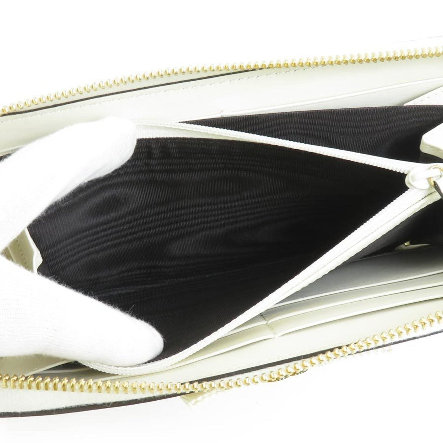 Gucci White Leather Long Wallet (Bi-Fold)