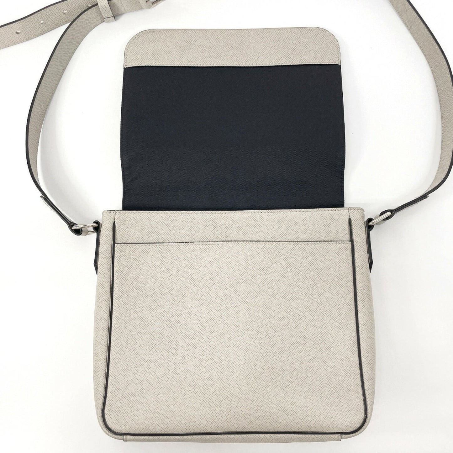 Louis Vuitton Gray Taiga Leather Shoulder Bag