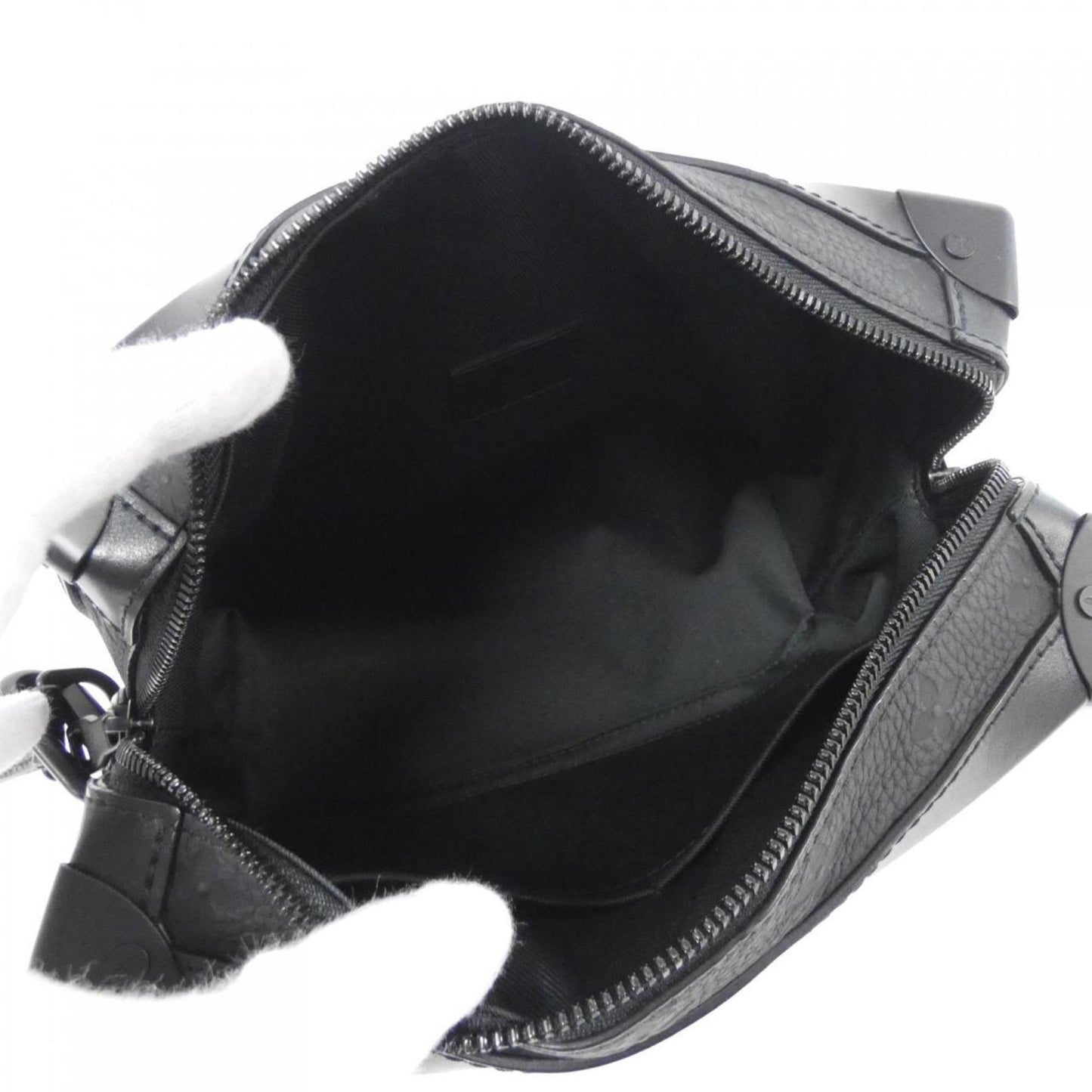 Louis Vuitton Taurillon Black Leather Shoulder Bag