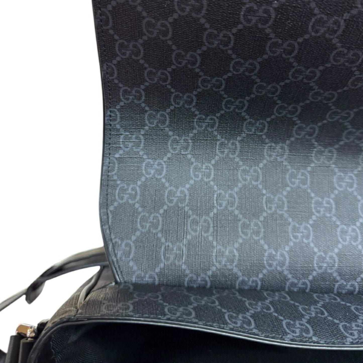 Gucci Black Gg Supreme Canvas Shoulder Bag