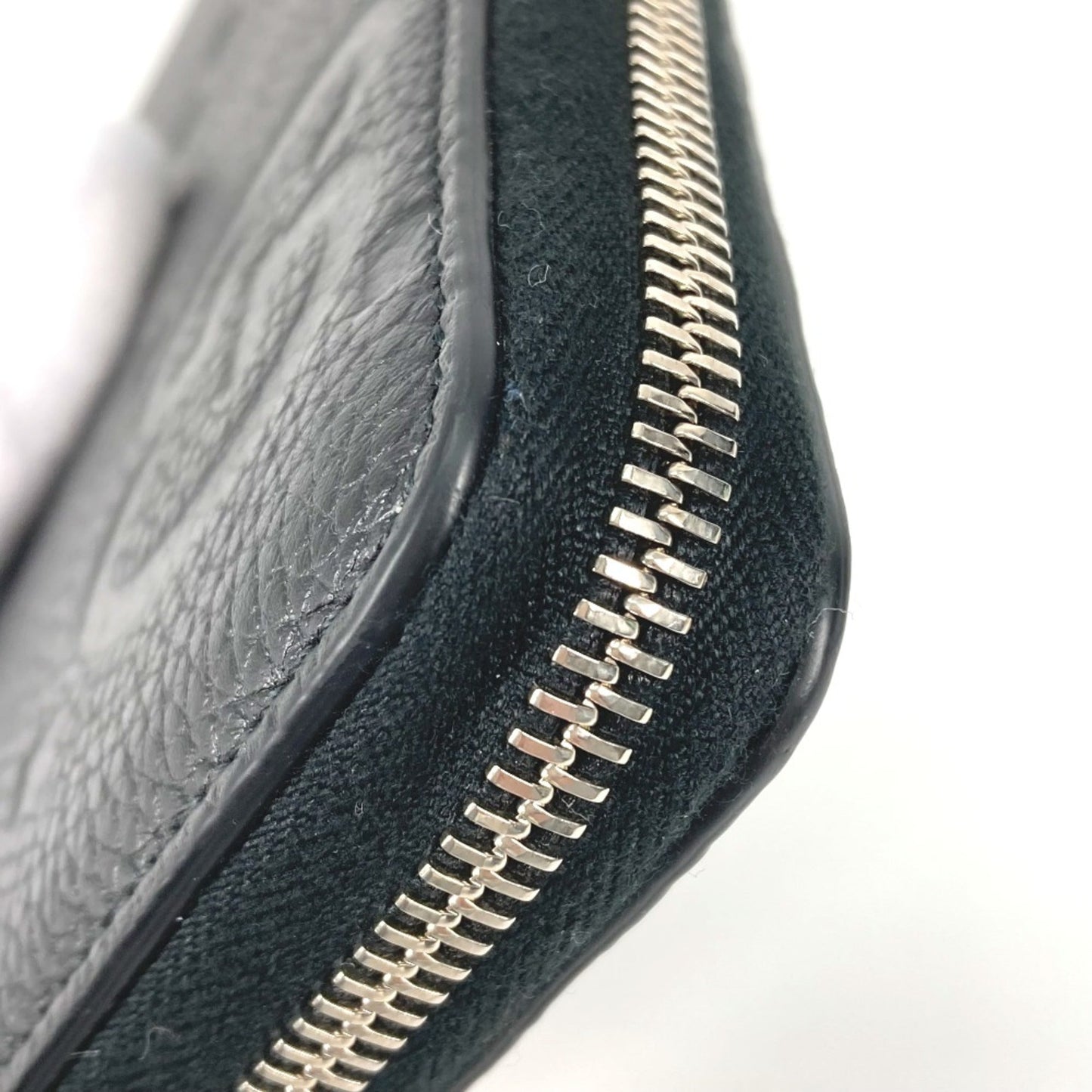 Gucci Black Leather Long Wallet (Bi-Fold)